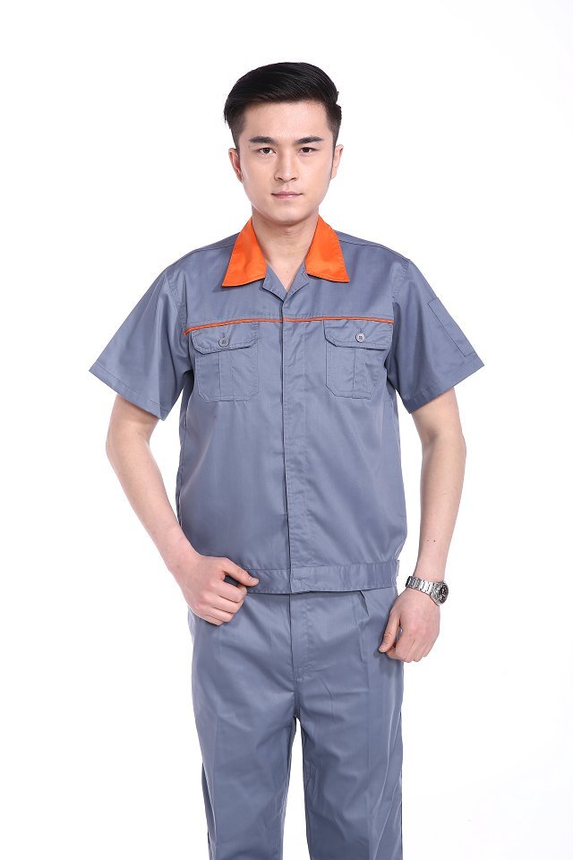 2023年服饰与箱包行业趋势分析图